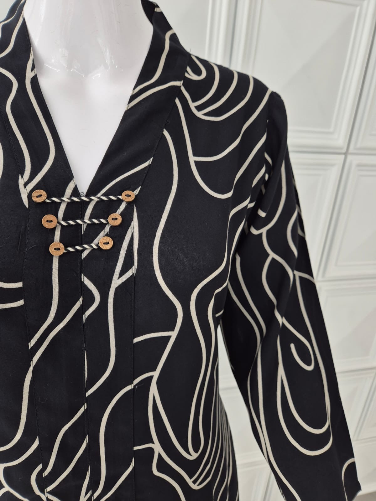 CNM BLACK RUSSIAN SILK